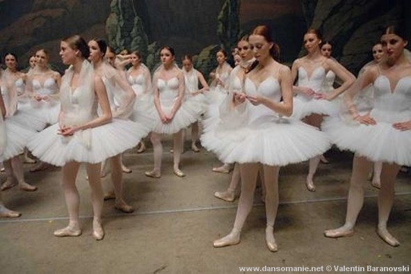 corps de ballet mariinsky de face