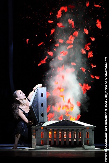 explosion nationaltheater