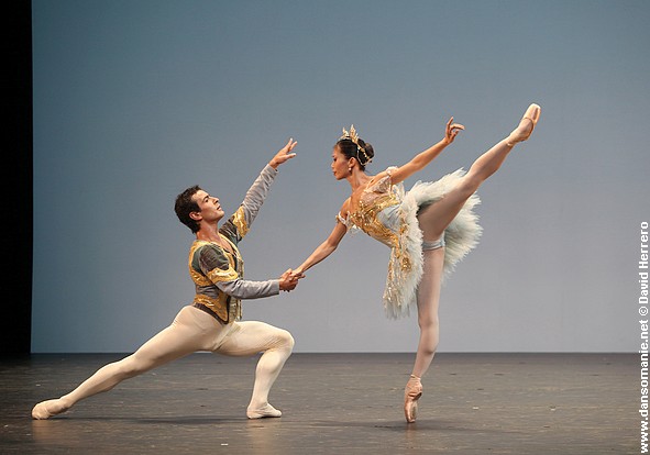 davit galsttyan et magaly guerry dans theme et variation de goerge balanchine