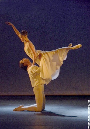 yann saiz et charline giezendanner dans romeo et juliette