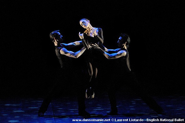 James Forbat, Fernanda Oliviera et Young Jae Jung dans Resolution, chor. Wayne Eagling