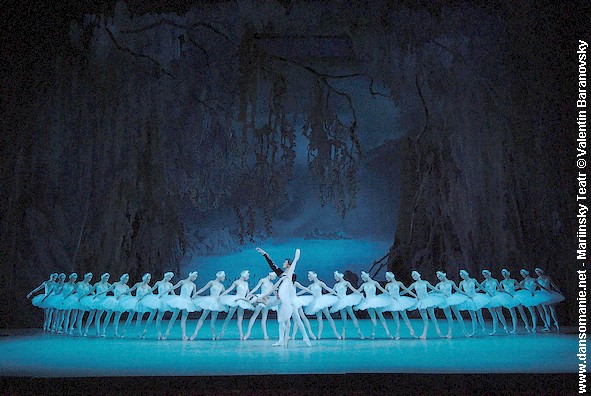 le lac des cygnes - le corps de ballet