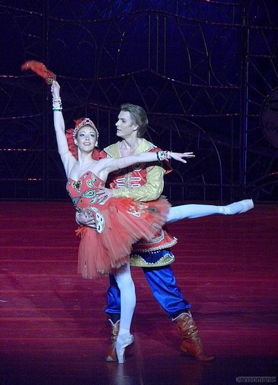 kristina kretova et artyom iatchmenikov dans l oiseau de feu